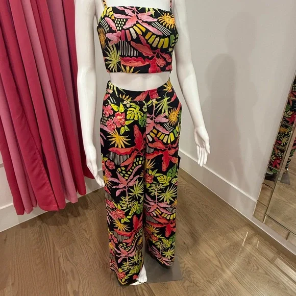 Tropical Print Two-Piece Set Adjustable Cami and Wide Leg Lined Pants w/ Pockets - Picture 5 of 9
